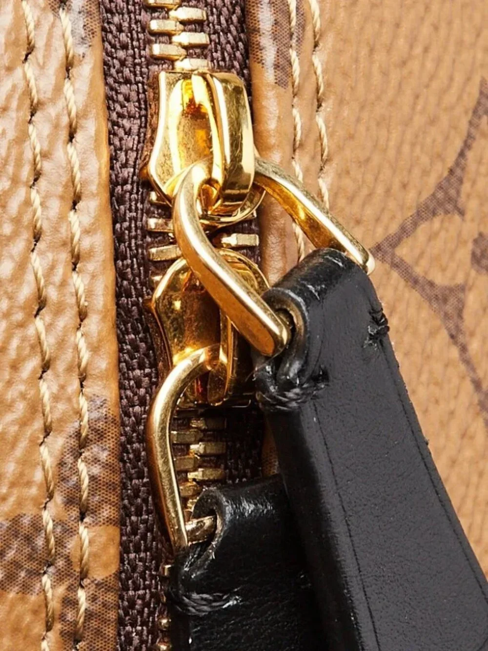 Louis Vuitton Reverse Monogram Coated Canvas/Leather Square Bag